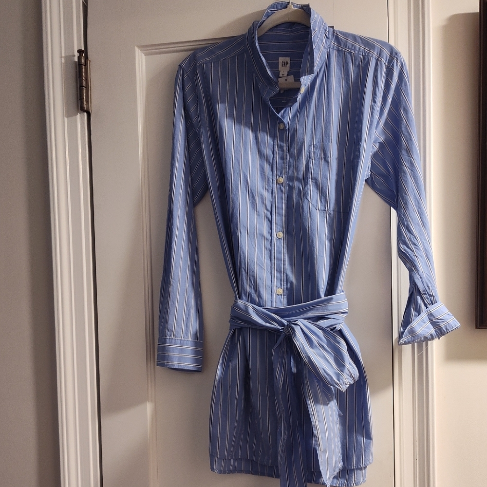 GAP Blue and White Striped Faux Wrap At Waist. Tunic Length. Med